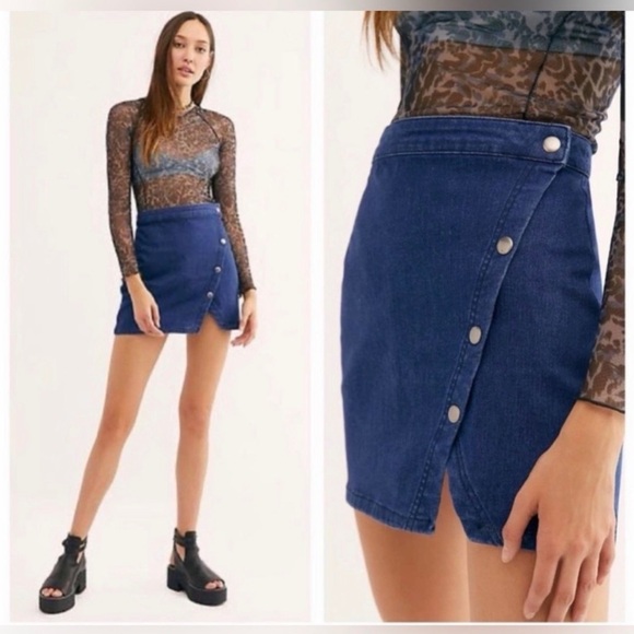 We The Free Dresses & Skirts - We The Free Blue Denim Mini Skirt – Size 6
